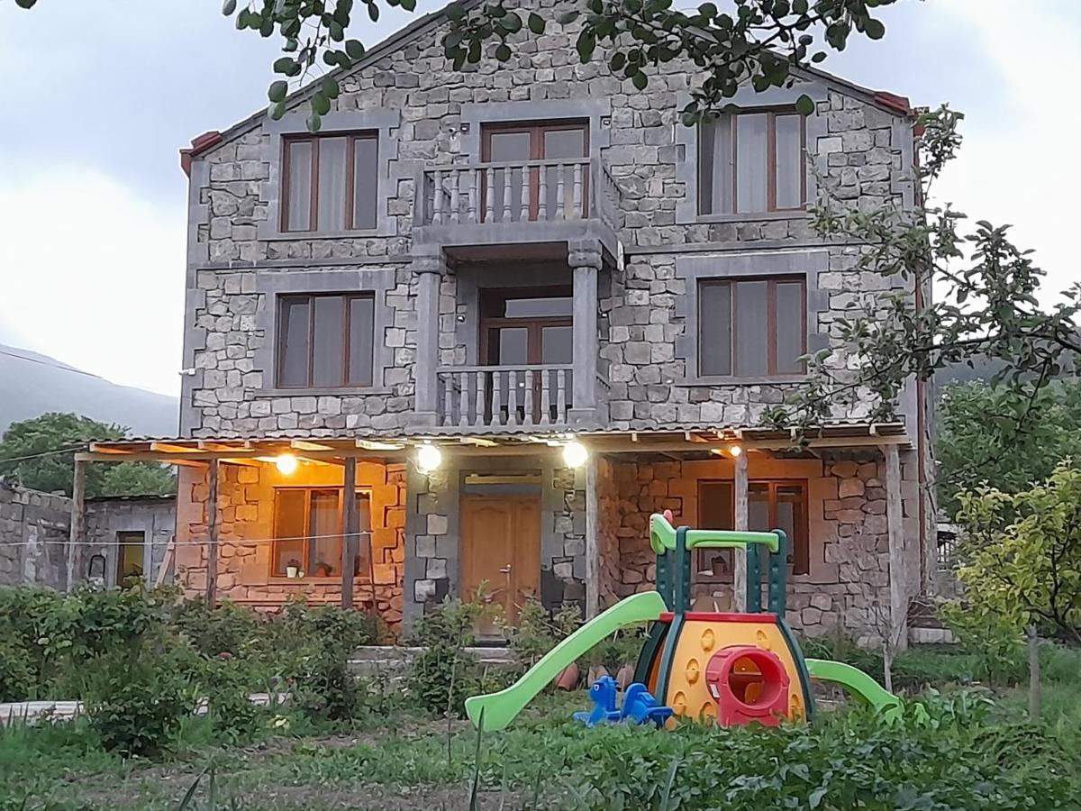 Zartonq Hotel Татев Екстериор снимка