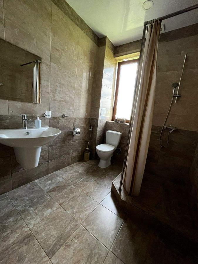 Zartonq Hotel Татев Екстериор снимка