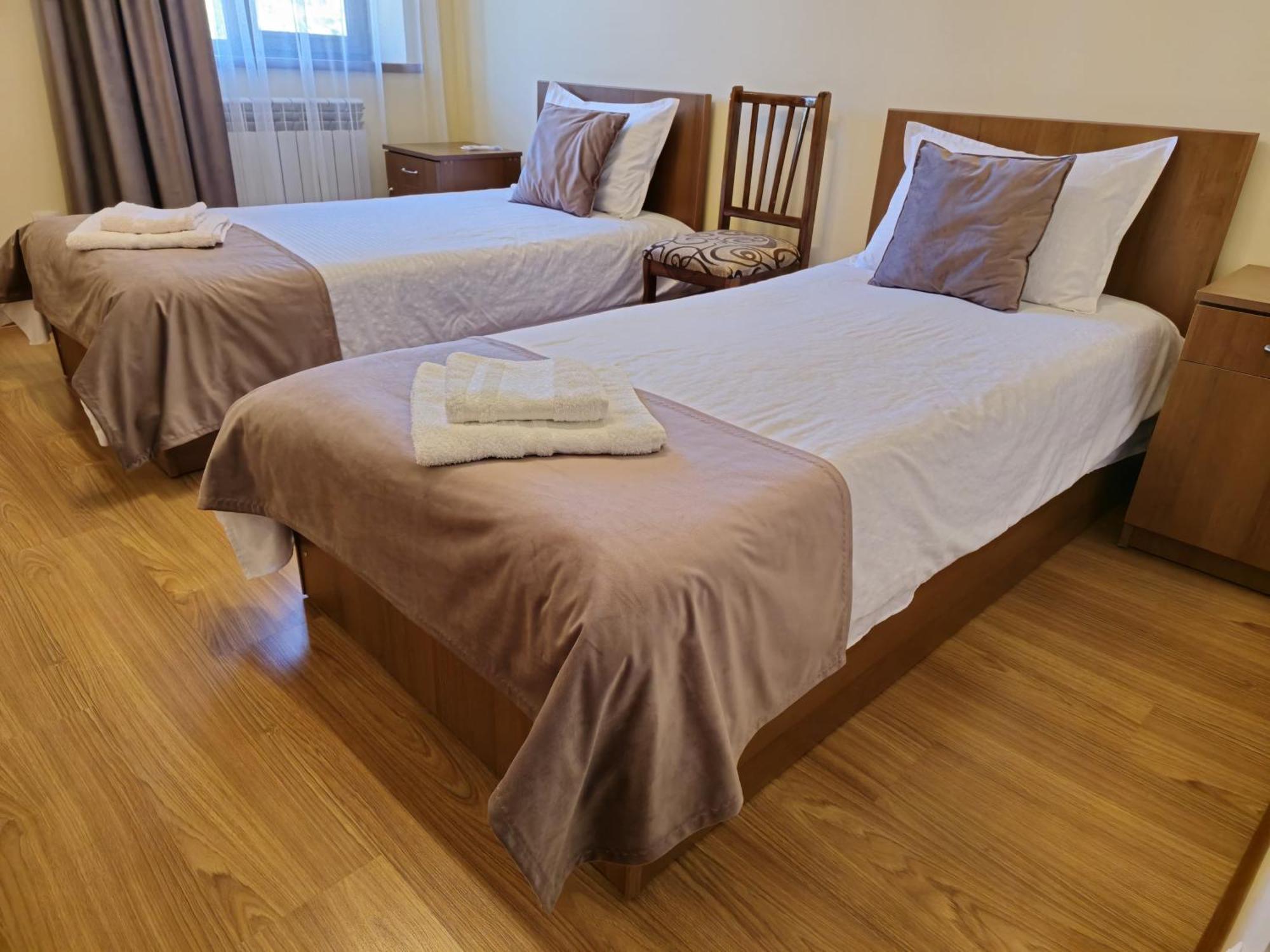 Zartonq Hotel Татев Екстериор снимка
