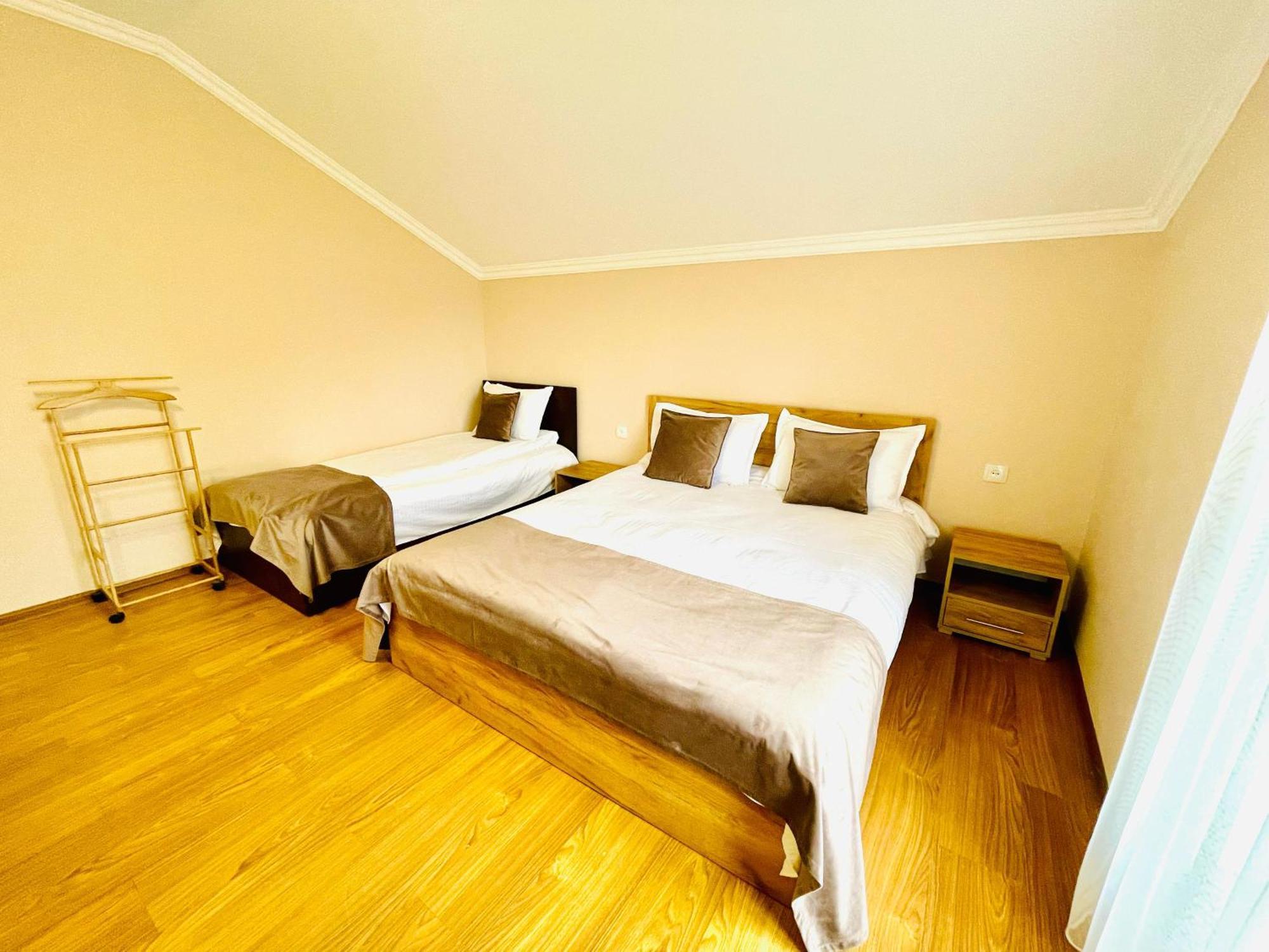Zartonq Hotel Татев Стая снимка
